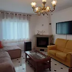 Acogedora Casa De Campo-piso Y Atico Con Finca-