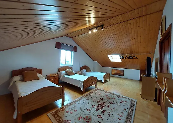 Acogedora Casa De Campo-piso Y Atico Con Finca- * Neda