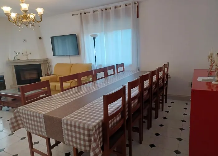 Acogedora Casa De Campo-piso Y Atico Con Finca- 別荘 Neda