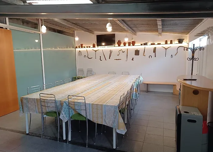 Acogedora Casa De Campo-piso Y Atico Con Finca- Neda